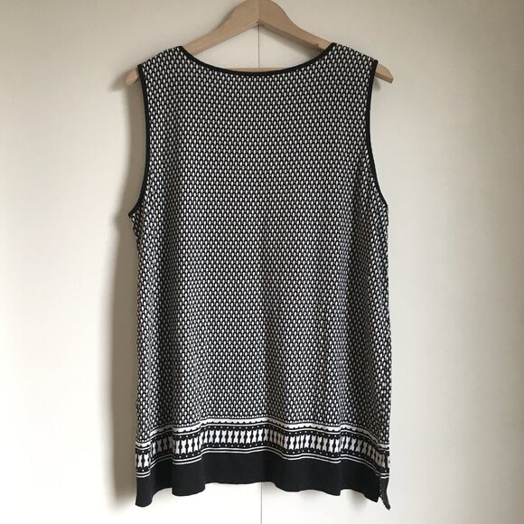 Dalia Cotton Lace Embroidered Monochromatic Tunic Tank Top - Picture 2 of 13